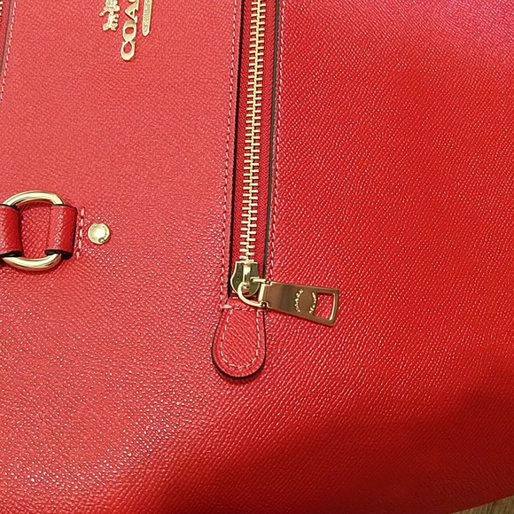 🆕 COACH Gorgeous Leather Tote - Picture 15 of 16